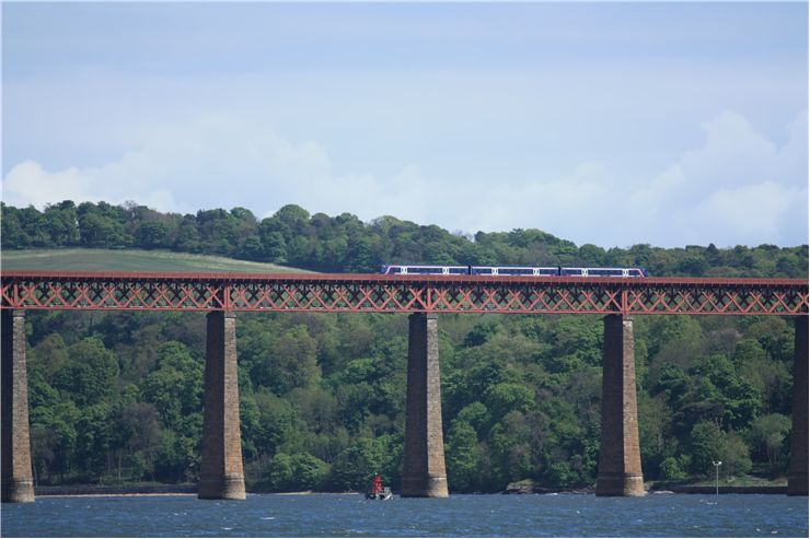 Picture Of Cantilever Forth Rail Bridge In Schotland