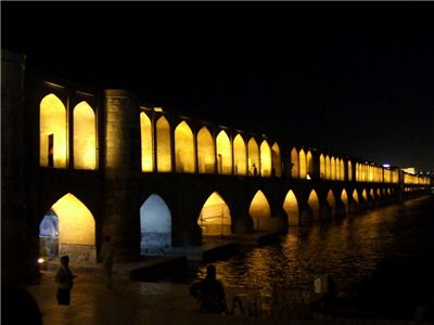 Siosepol At Night